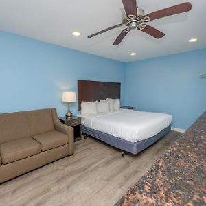 Efficiency King Room