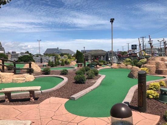Ember's Island Minigolf